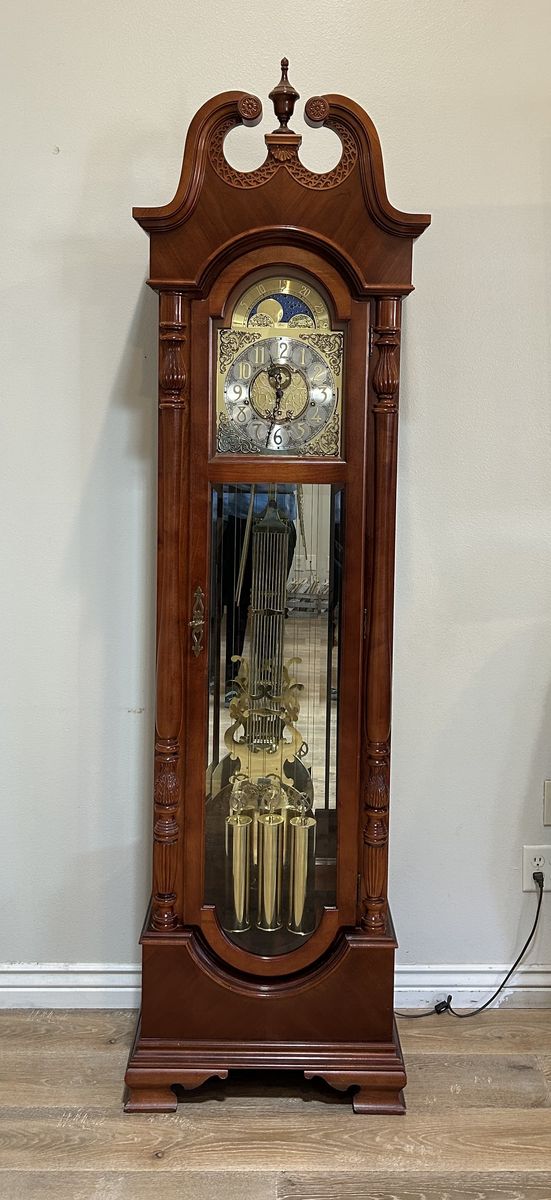 Beautiful Working Grandfather Clock