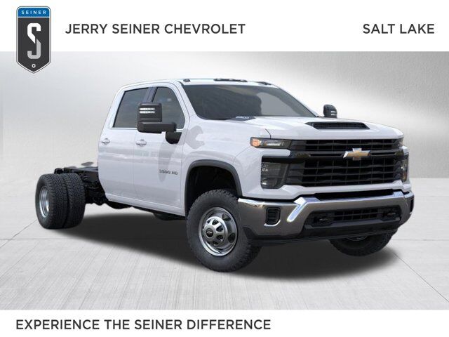2026 Chevrolet Silverado 3500HD CC Work Truck