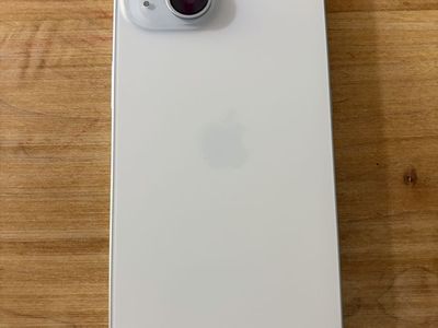 Apple iPhone 15 - Unlocked - White - Excellent Condition 128 GB