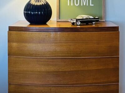 Mid Century Modern Dresser