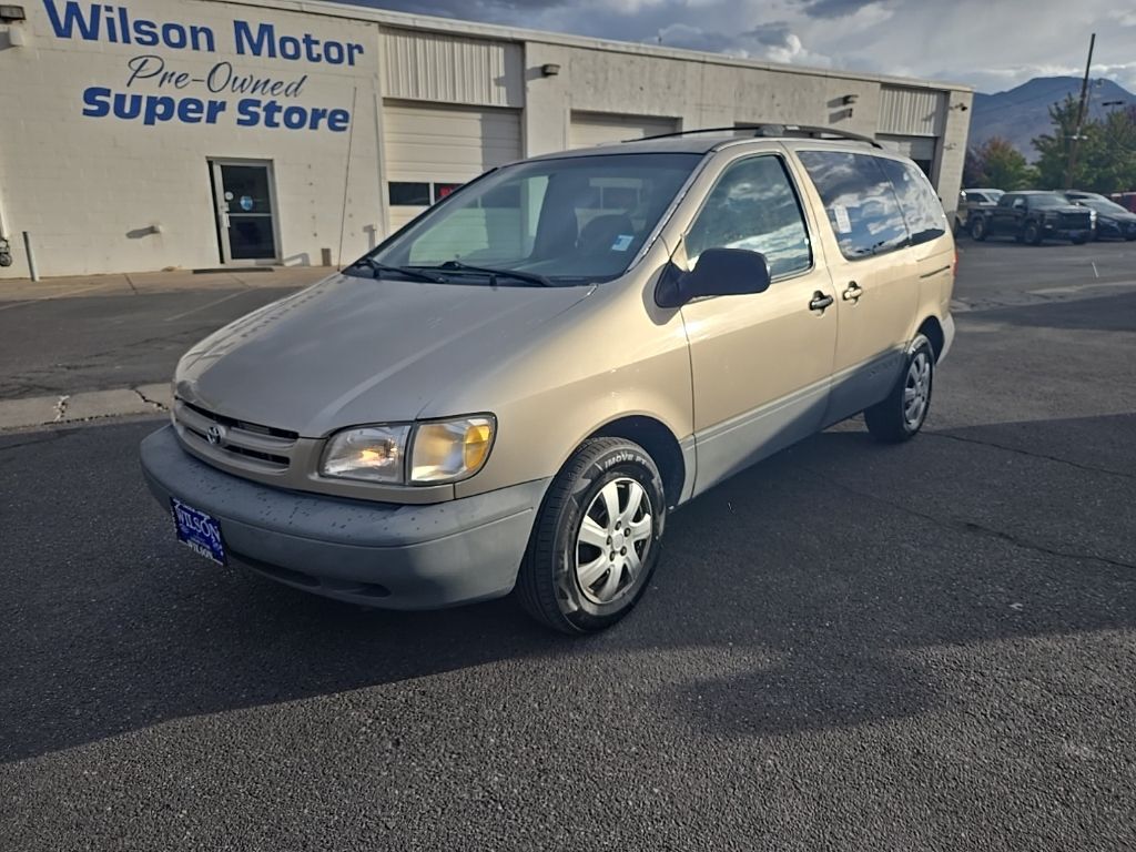 2000 TOYOTA SIENNA LE