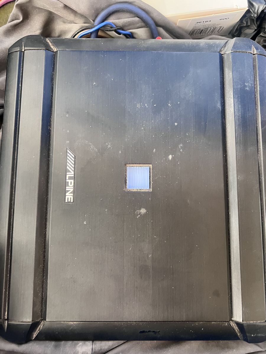 Amplifier Alpine MRV-V500