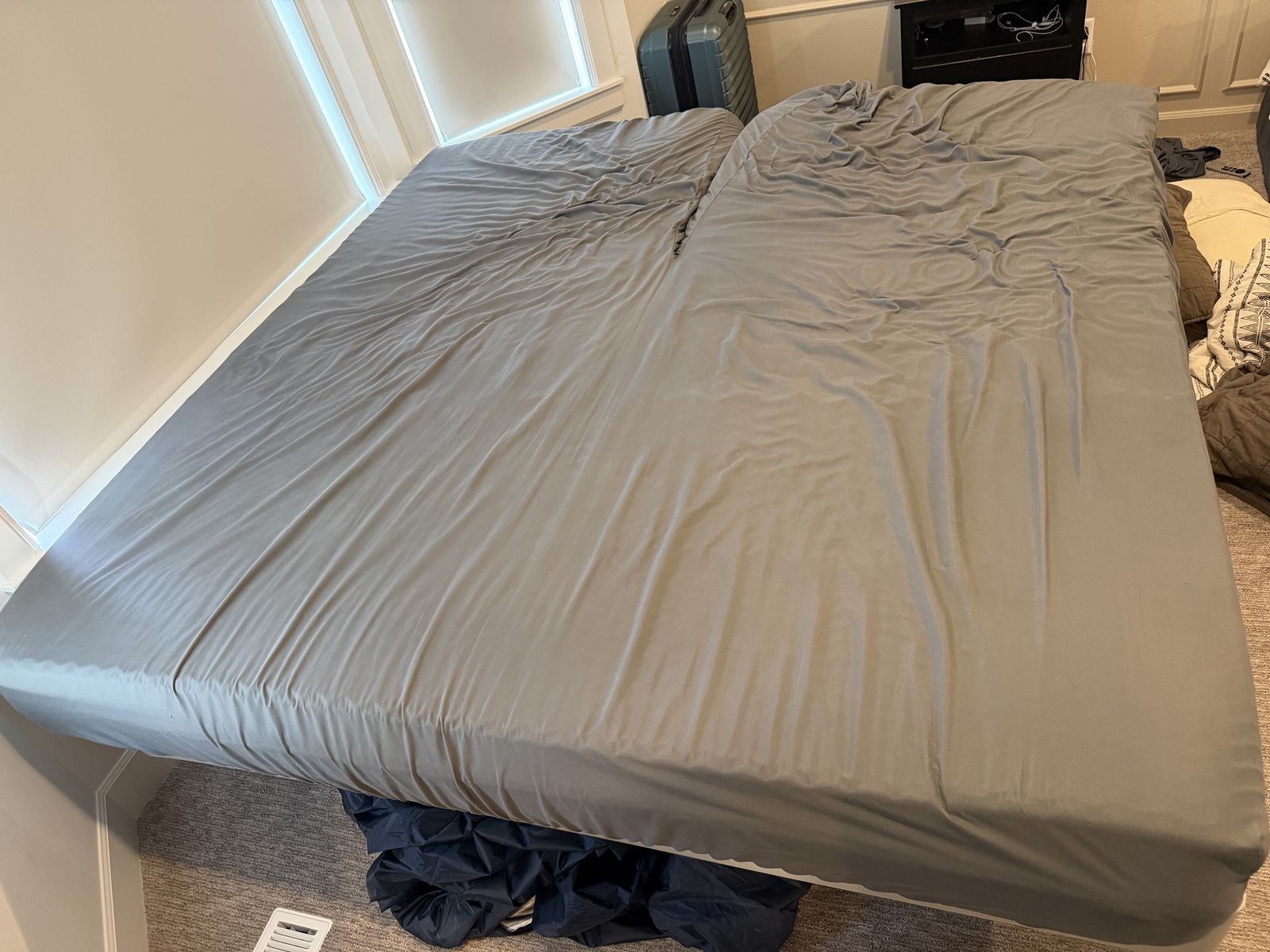 Sleep number adjustable bed