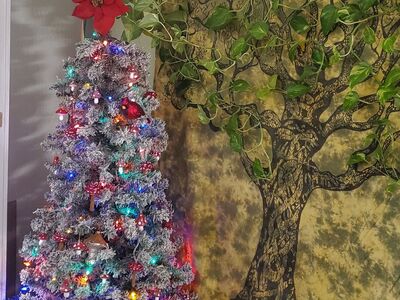 "Snowy" faux Christmas tree