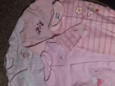 PRETTY IN PINK..4 "FLEECEY" PAJAMAS 6-9 MOS.