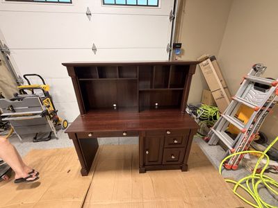 Sturdy desk
