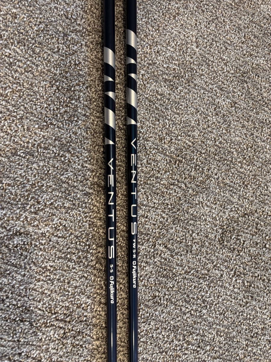 Fujikura Ventus Blue 5-S Driver & Ventus Blue 5-R Fairway shafts with no adapters.