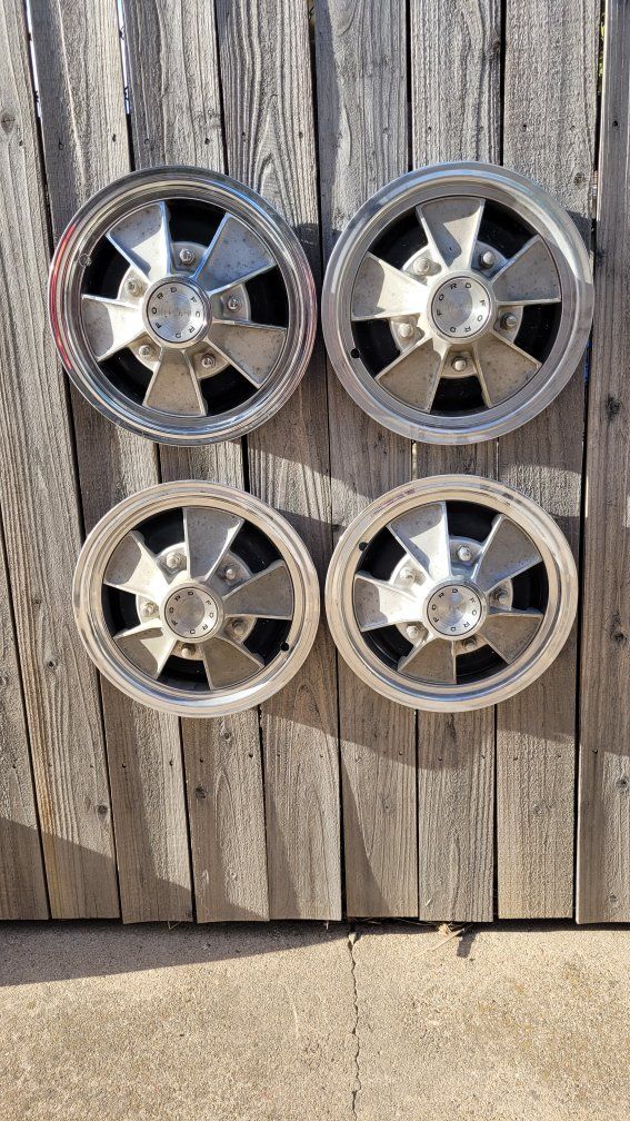 1969 Ford 15 inch hub caps