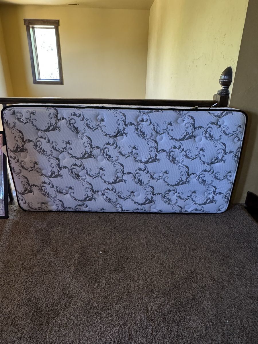 Ashley Furniture M695 Twin Mattress