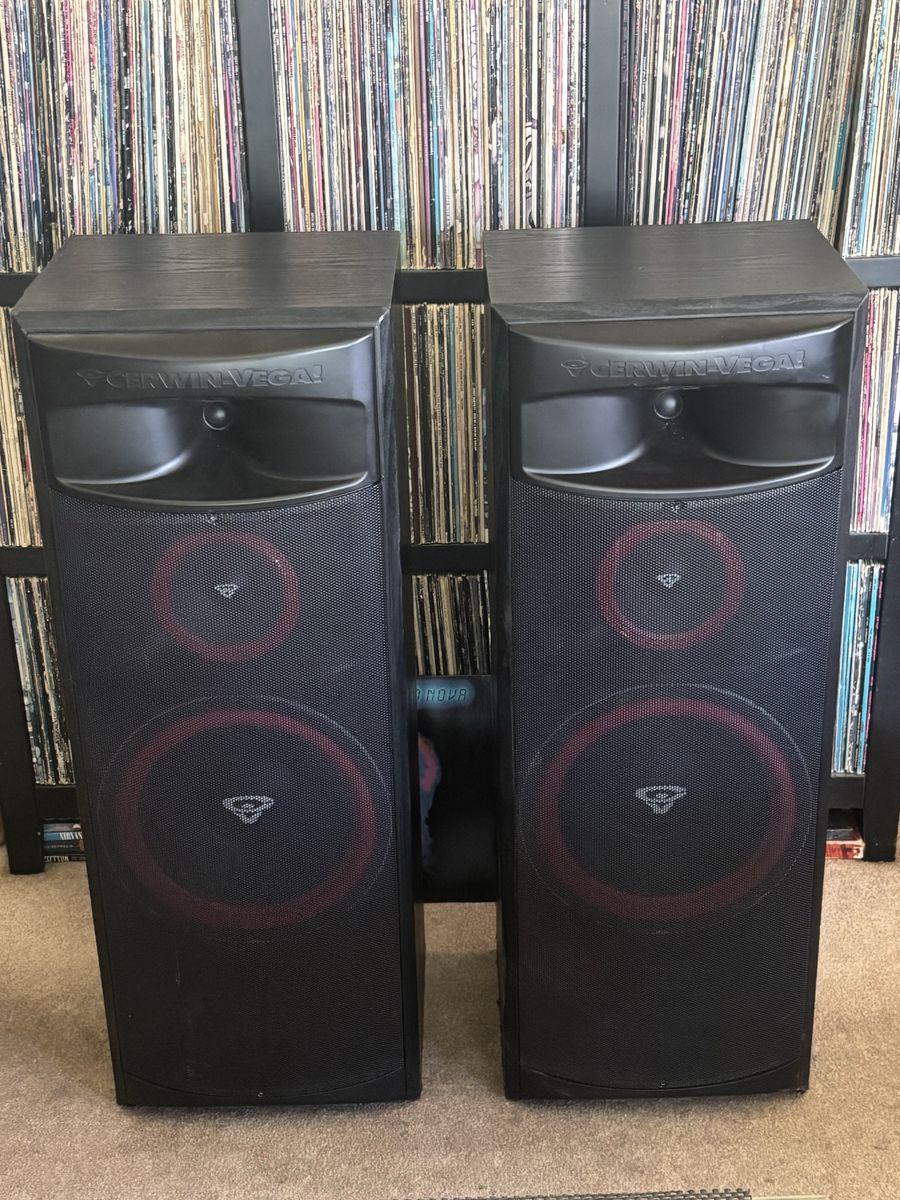 Cerwin Vega XLS12 Speakers