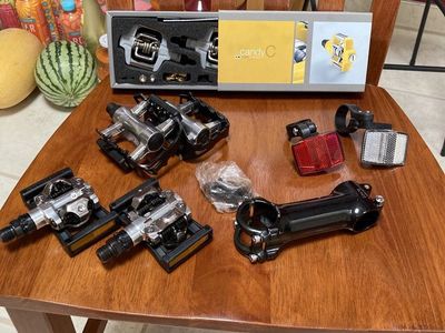 Crankbrothers Candy C Pedals, Shimano Clipless Pedals, Stem and Reflector Set
