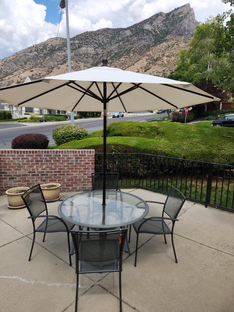 Patio Table Set with 4 Chairs and Umbrella - Glass Top, Metal Frame, Outdoor Furniture
