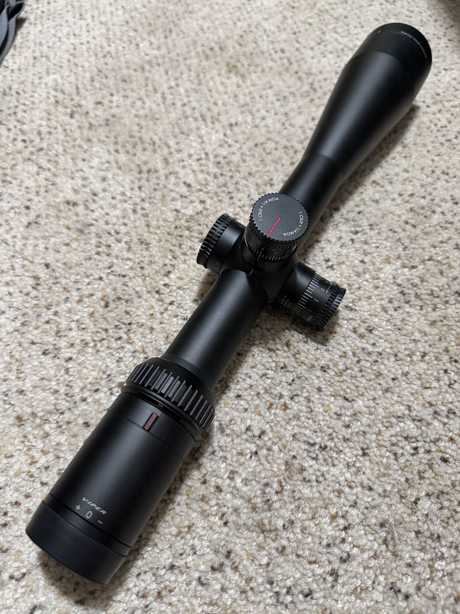 Vortex Viper HST 6-24x50 MOA