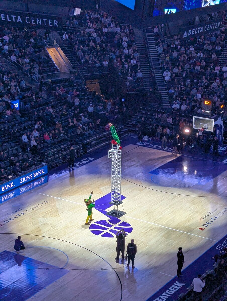 Raptors Tickets! Row 2 1-5. No Fees!