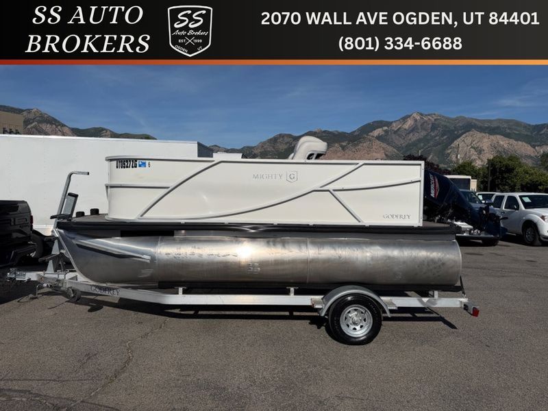 2023 Godfrey Mighty G 1476