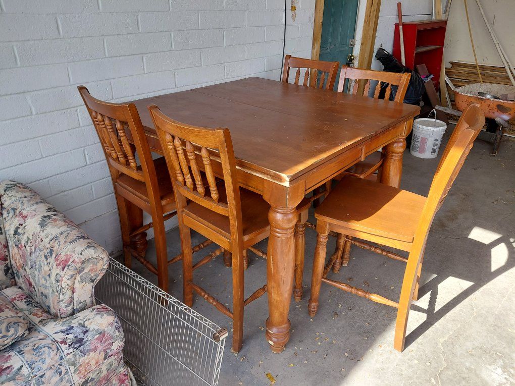 wood table and chairs