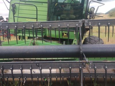John Deere hillside 6622 Combine - Used