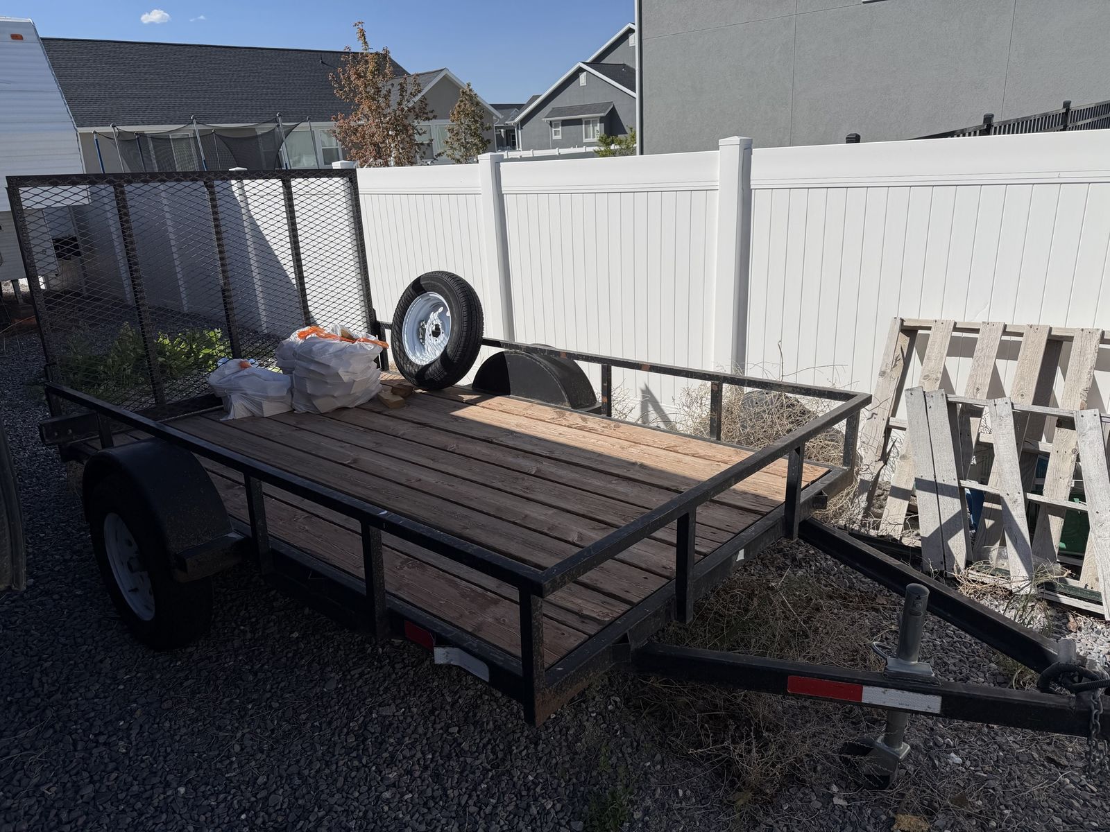 6’x10’ utility trailer
