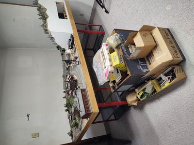 HO Train board layout with cars + extras