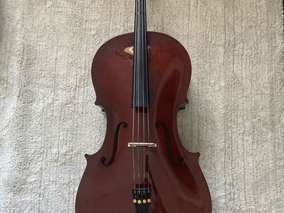 3/4 Cello with Bow and Soft Case - Excellent Condition