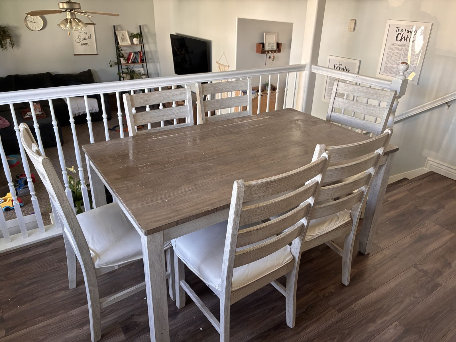 Kitchen Table and 6 Chairs