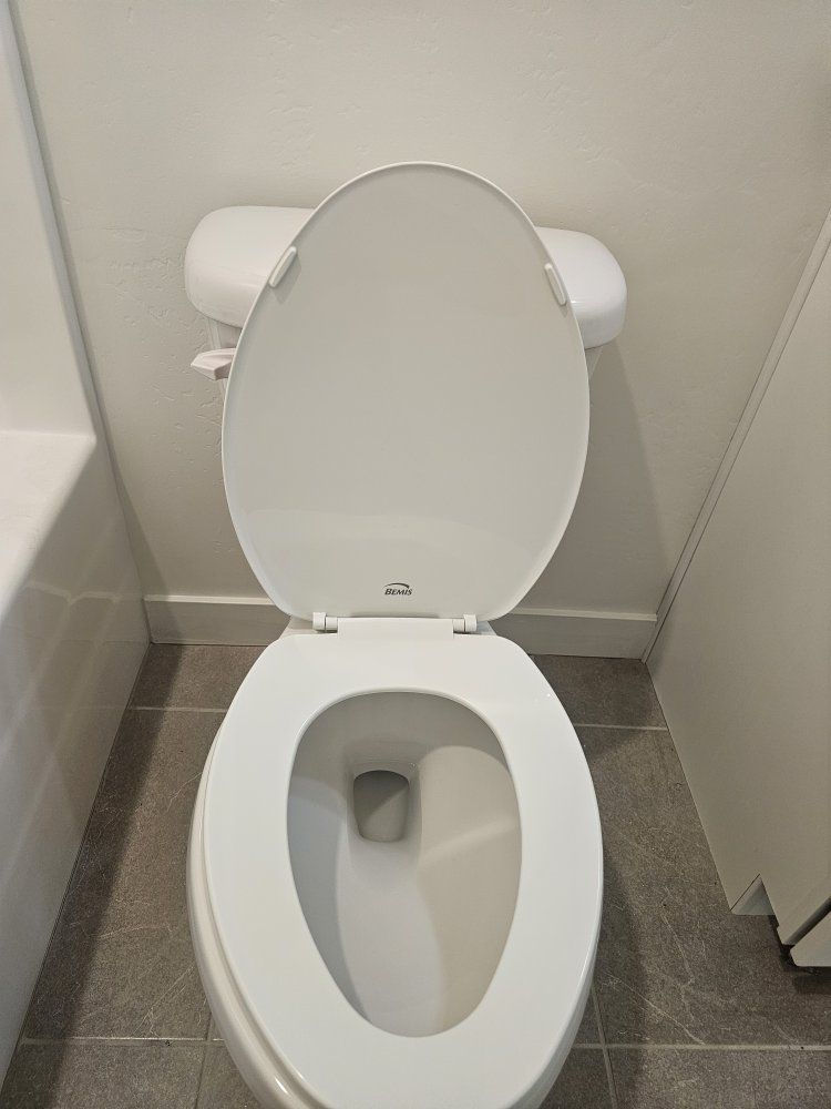 White Ceramic Toilet with Bemis Seat