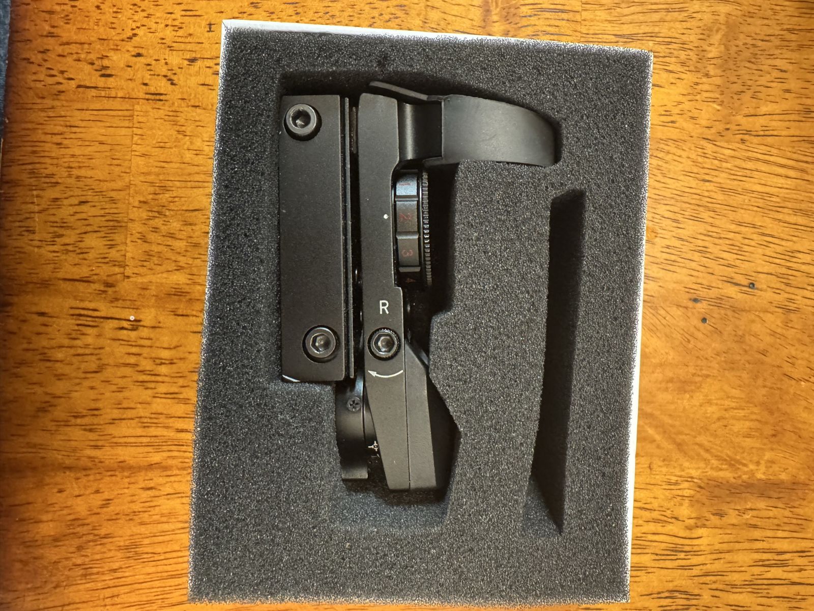Red Dot Sight Optic for Hunting/Tactical Use - Excellent Condition