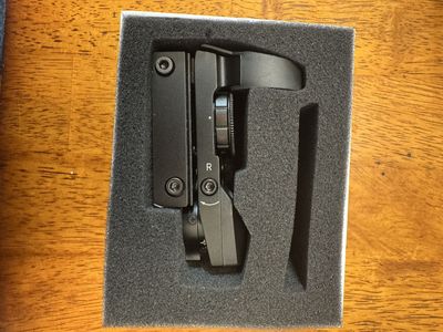 Red Dot Sight Optic for Hunting/Tactical Use - Excellent Condition
