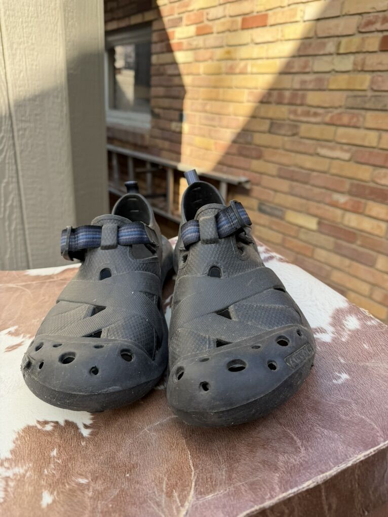 Sandals For Wet Activities