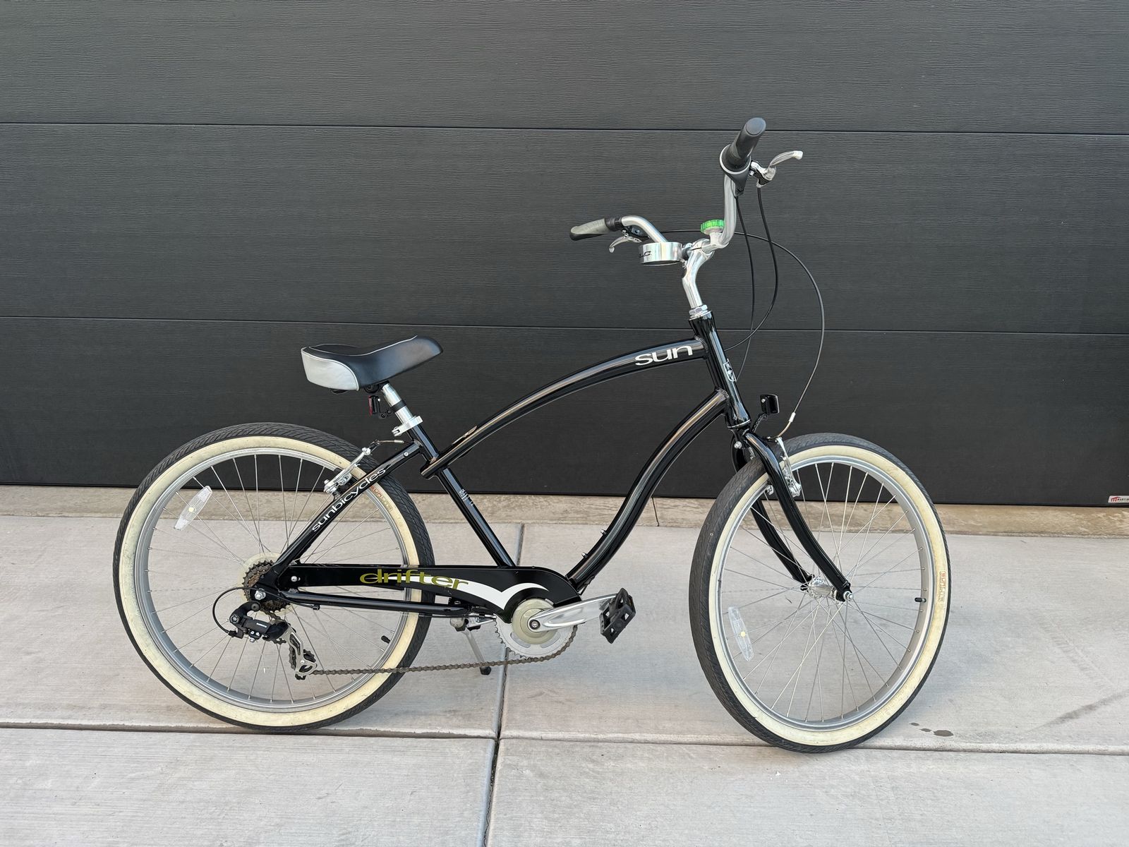 Sun Bicycles Drifter Cruiser Bike Black Whitewall Tires