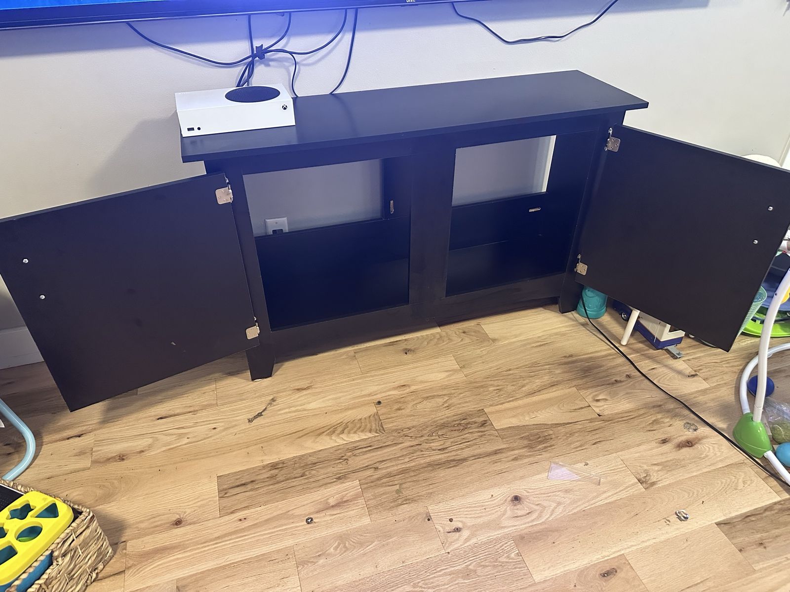 Main image 3