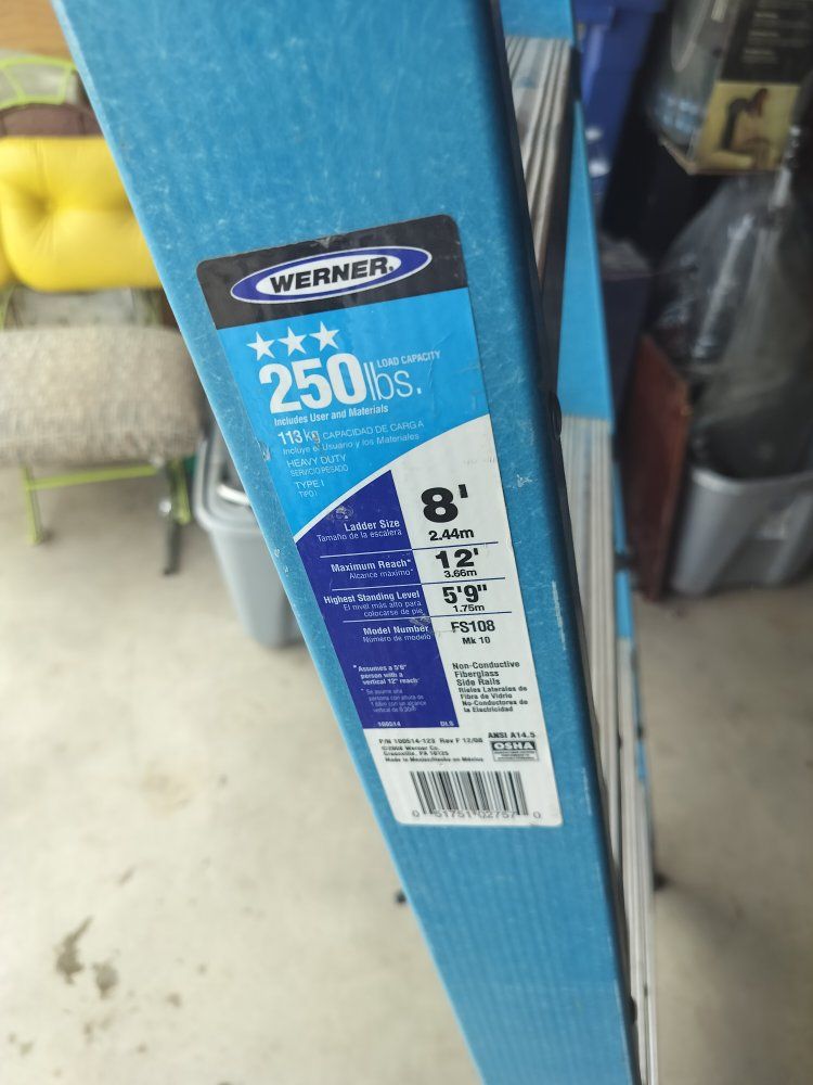 Werner FS108 8-Foot Fiberglass Step Ladder, 250 lbs Capacity
