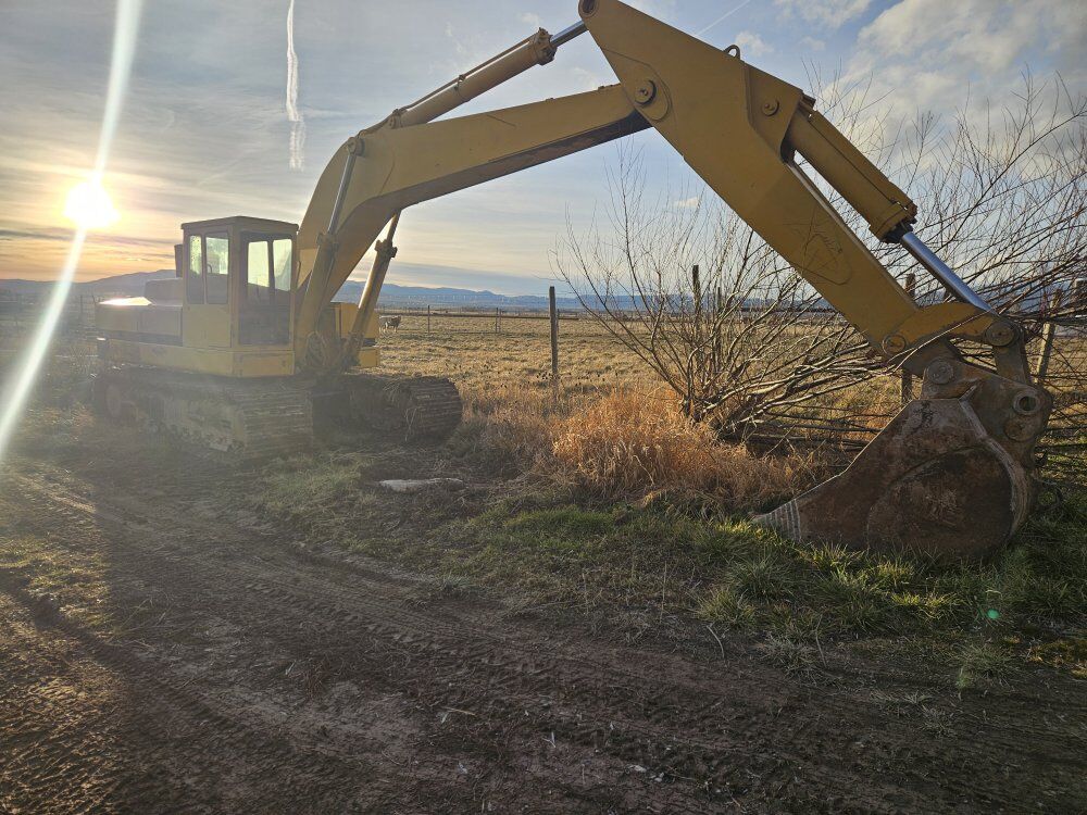 890A John deere excavator.  $18,000 OBO