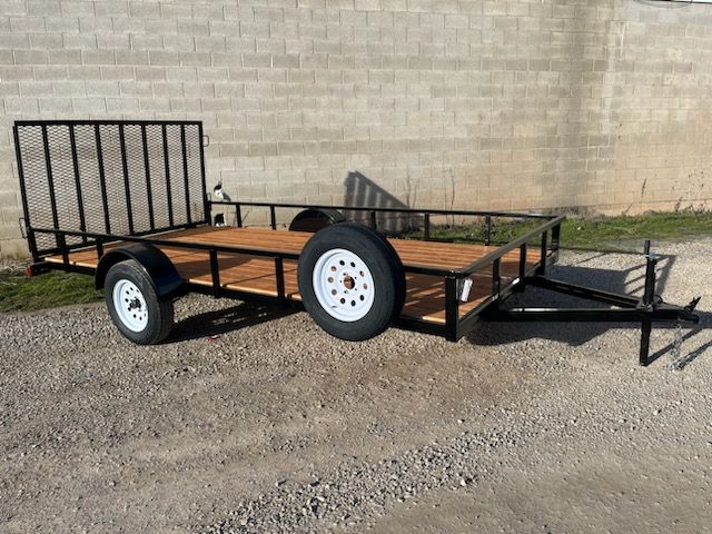 New Big Bubbas Economy 7x14 with Gate with spare tire