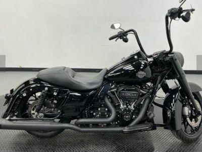 2022 Harley-Davidson® Road King Special Vivid Bla
