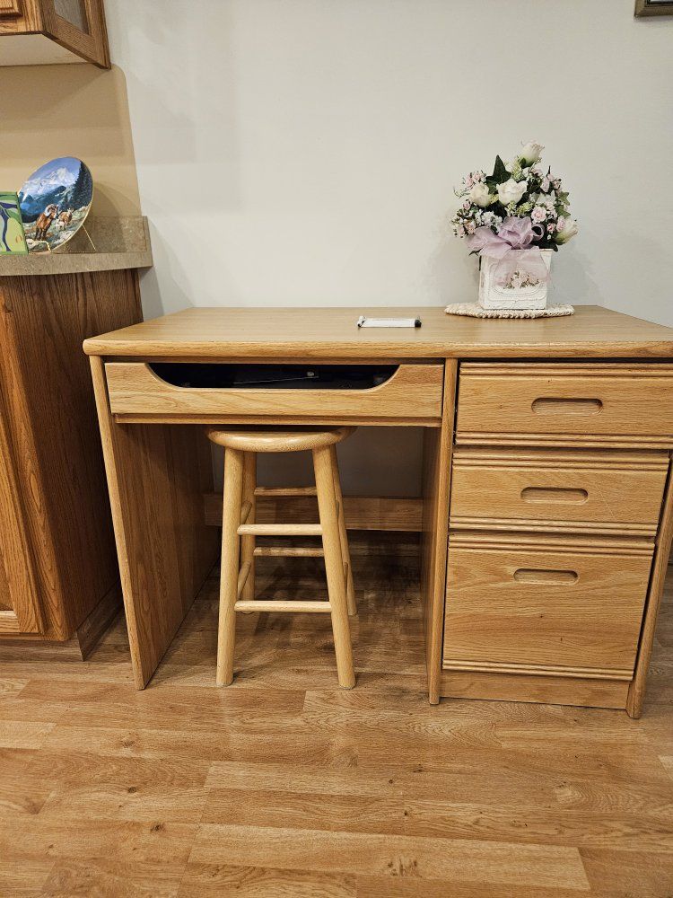 Oak desk