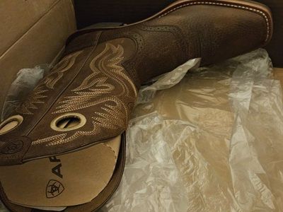 ARIAT BOOTS