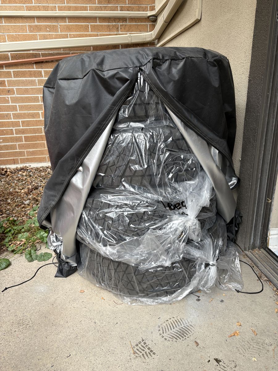 4 Bridgestone Blizzak DM-V2 Winter Tires 225/60R17 99S- Subaru Forester