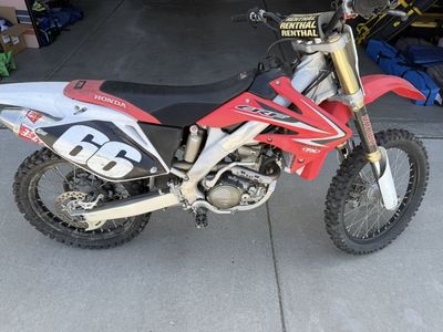 2004 Honda CRF250 Dirt Bike Motorcycle