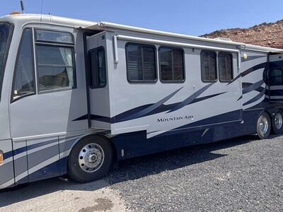 2004 Newmar Moutain Aire 4301