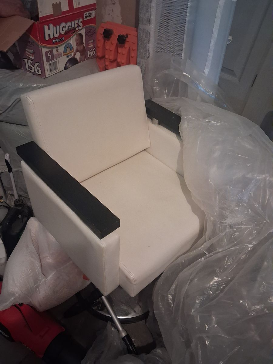 Barber adjustable chair.