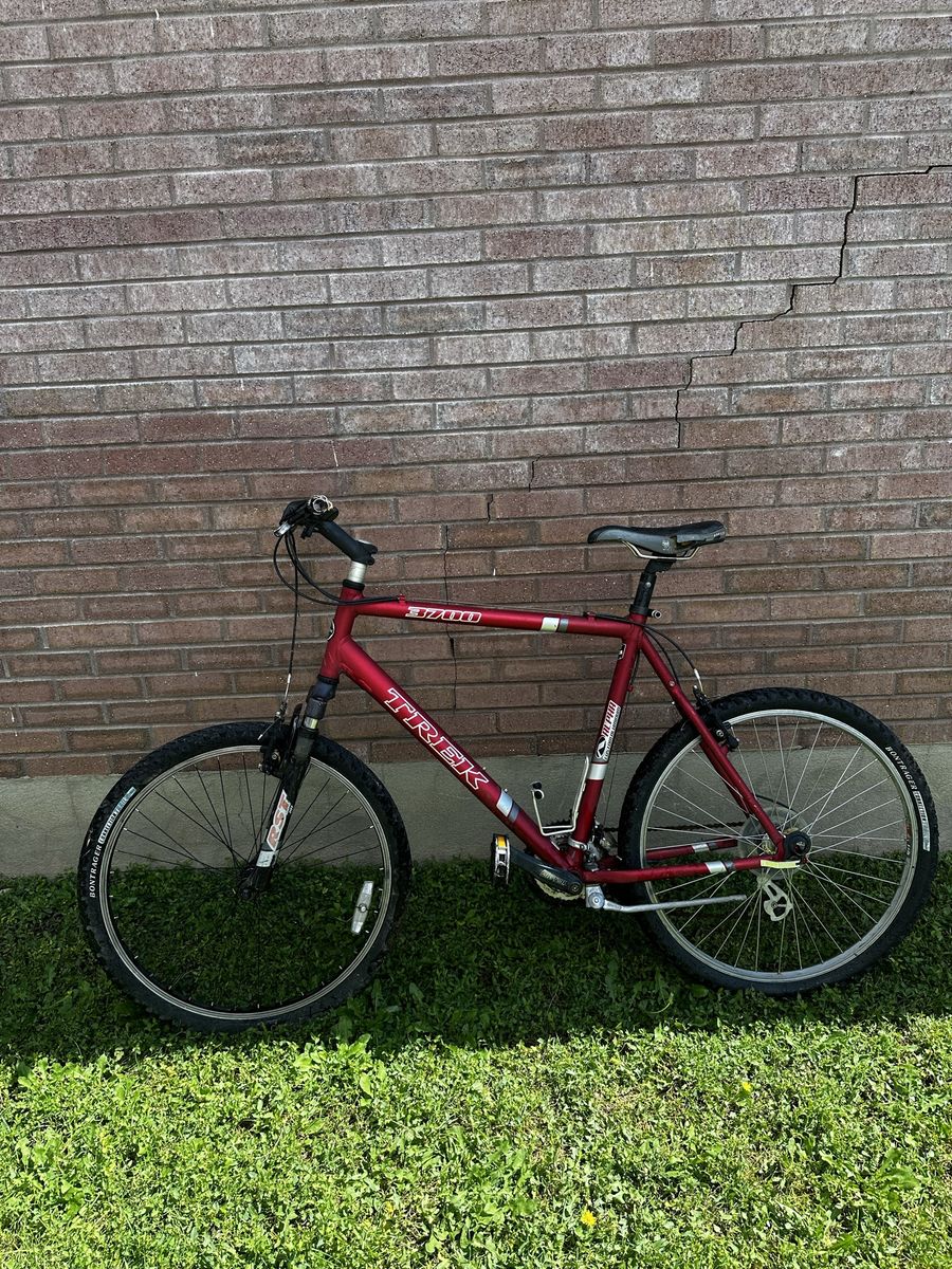 Trek 3700 Mountain Bike Red Aluminum Frame