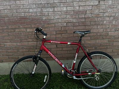 Trek 3700 Mountain Bike Red Aluminum Frame