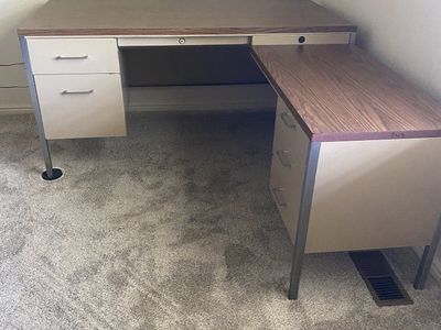 L-Shaped Office Desk - Wood Grain Top, Metal Frame & Drawers - Used