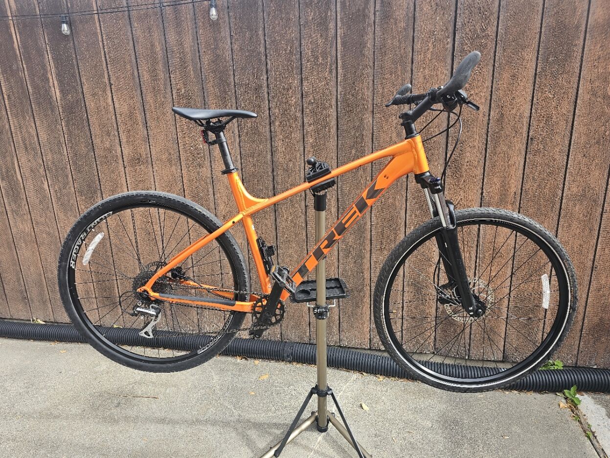 Trek Marlin 6 Bike, XL, 2022