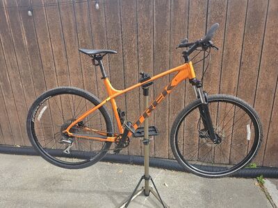 Trek Marlin 6 Bike, XL, 2022