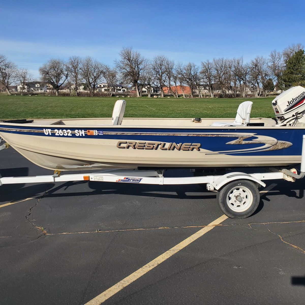 Crestliner Kodiak fishing boat