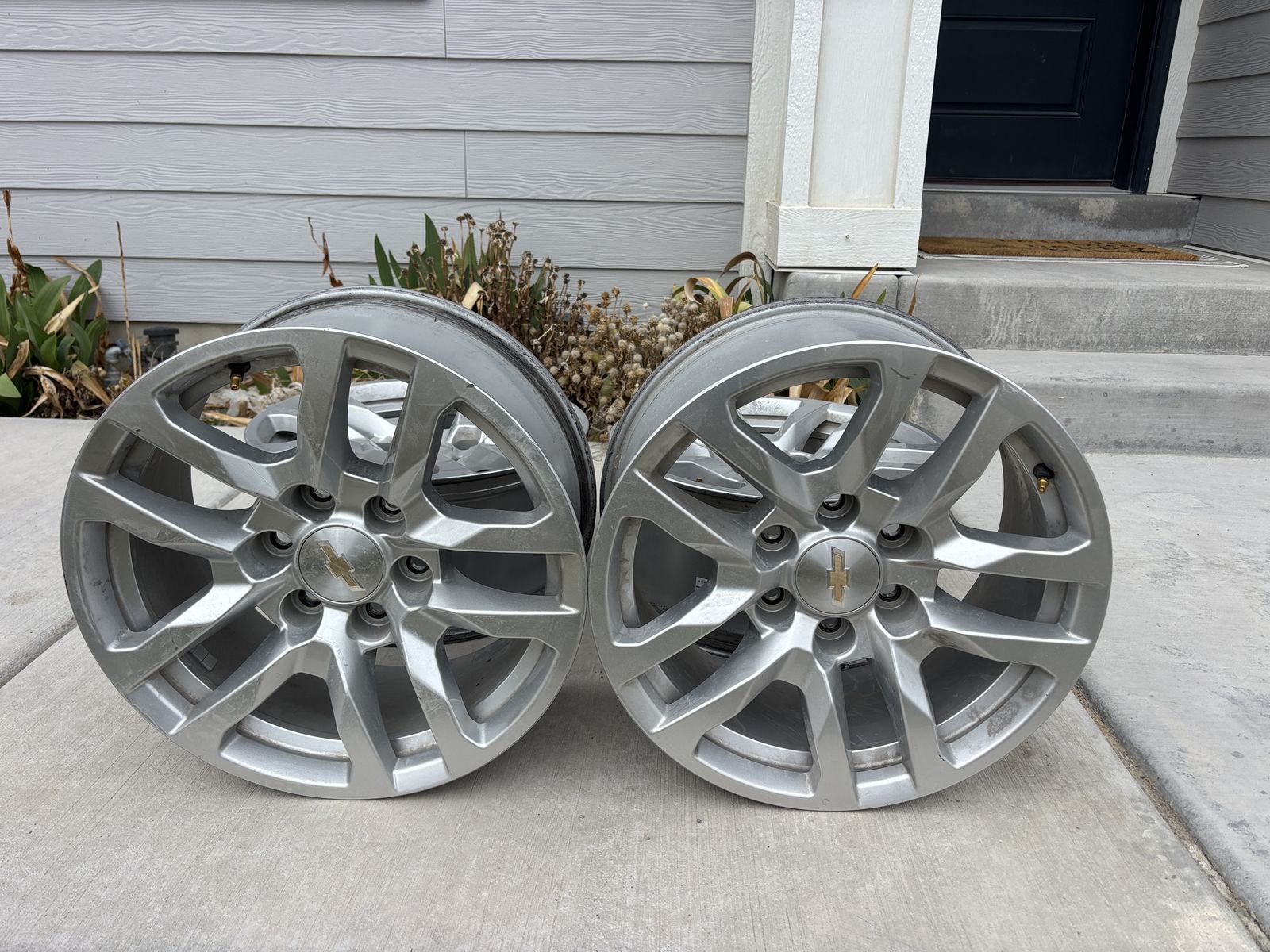 4 OEM Chevrolet Rims R18 (2021 Silverado 1500)