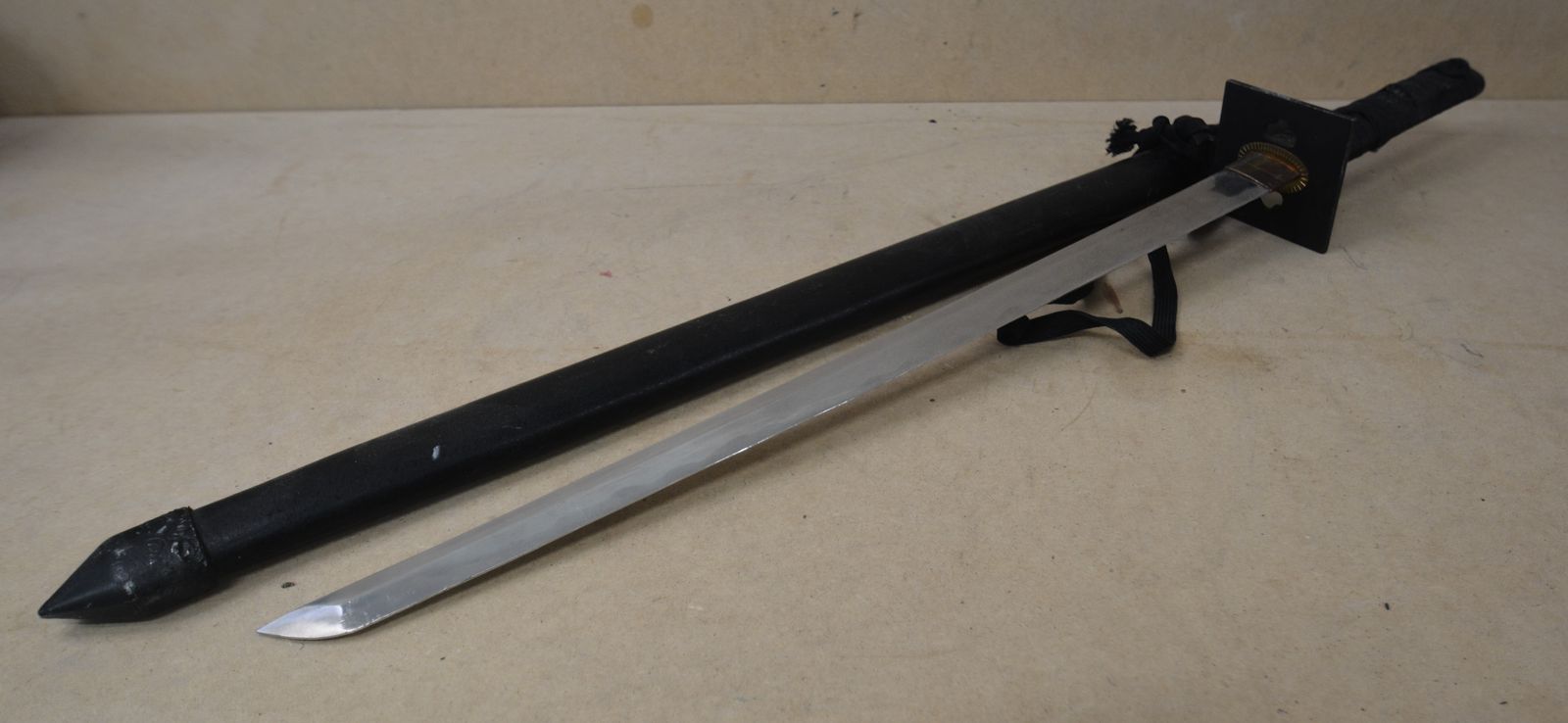 Vintage 1985 Japanese Reproduction Ninja Sword (Ninja-To) with Scabbard