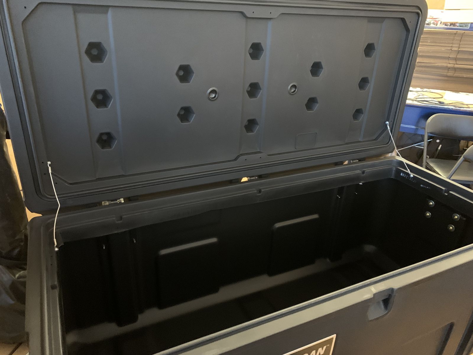 Main image 10